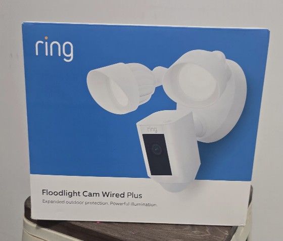Floodlight Cam Wired