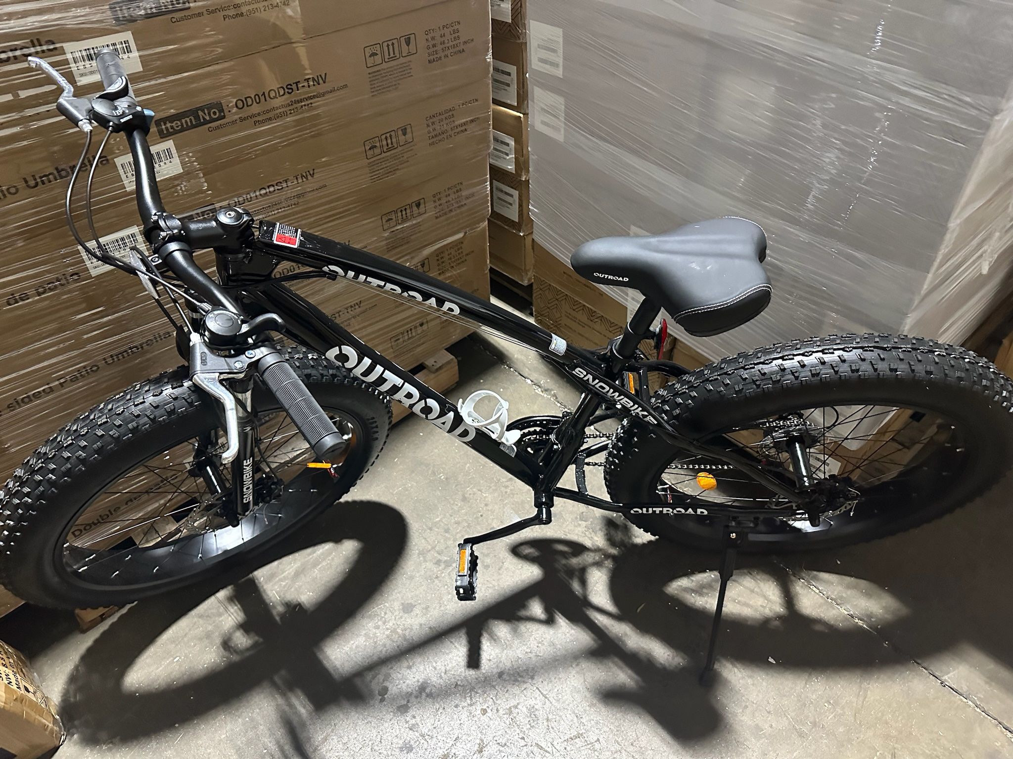 26” Wheels Fat Tire Mountain Bike, 21 Speed w/High Carbon Steel Frame, Double Disc Brake $199 EA