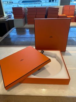 Authentic Hermès Orange Large Square Tableware / Presentation Box – 11.8” x 11.8”