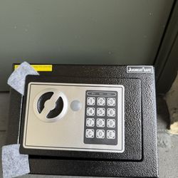 Personal Lock Safe For Home, Black