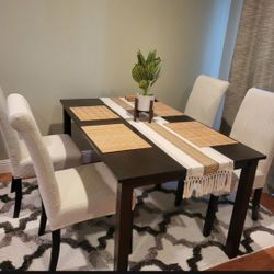 Dining table Set With 4 Chairs, Mats And Table Runner