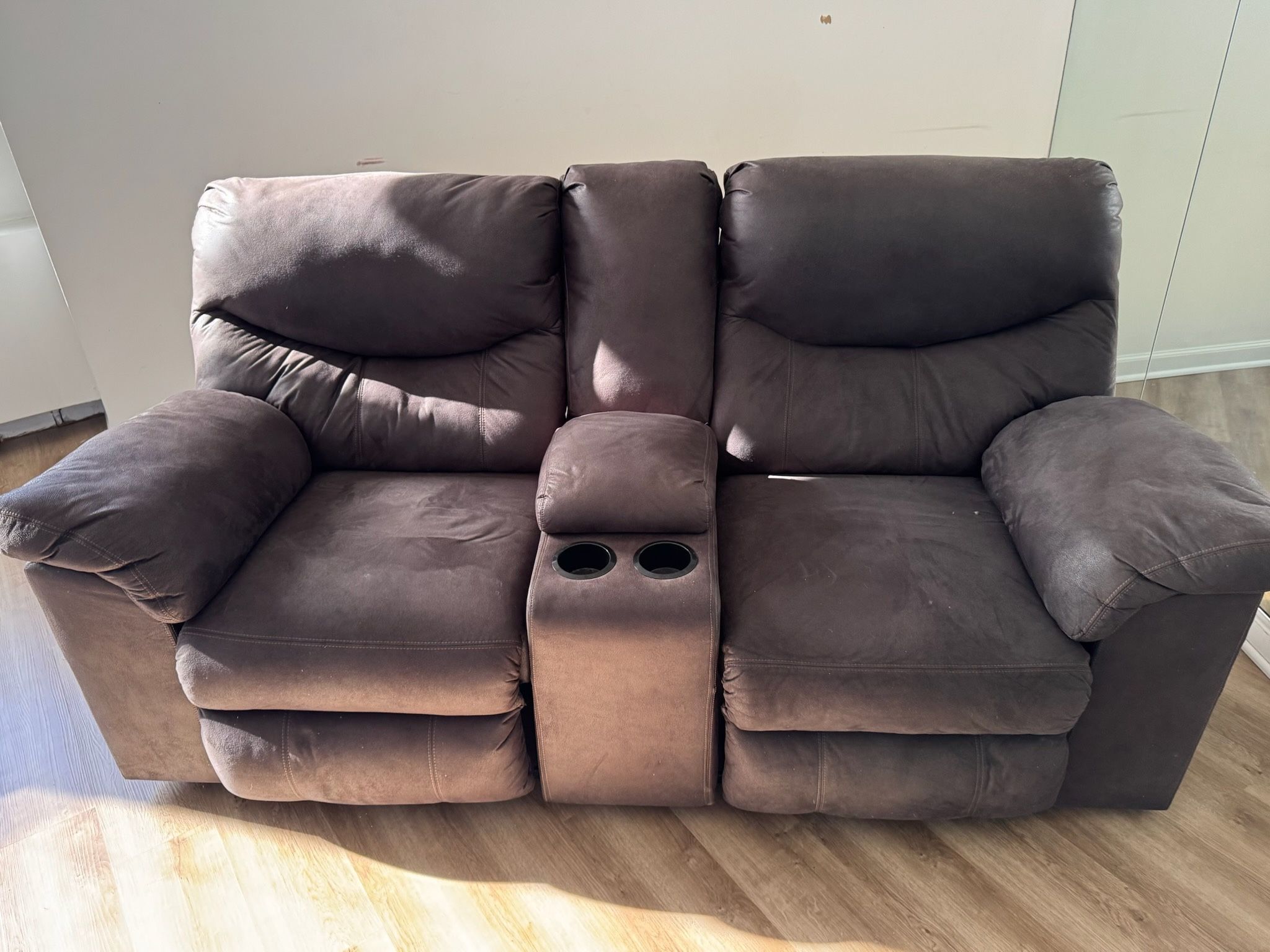 π Reclining Loveseat Sofa β Excellent Condition