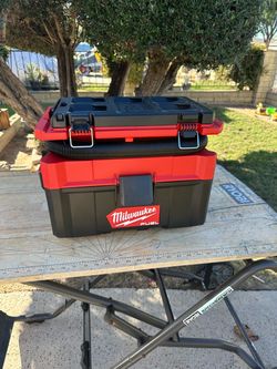 Milwaukee FUEL Cordless Wet/Dry Vacuum