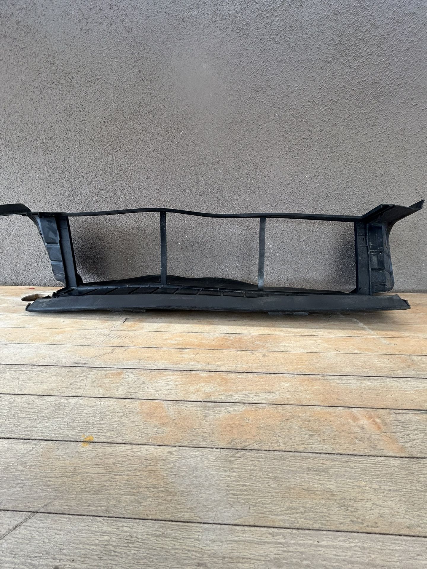 2014-2019 MERCEDES-BENZ CLA250 RADIATOR LOWER AIR DUCT BAFFLE OEM
