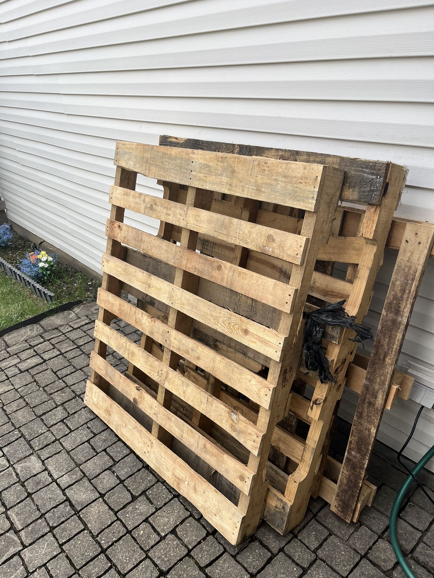 Free Pallets