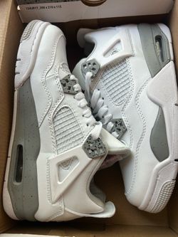 Air Jordan’s 4 Retro White Oreos