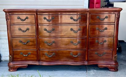 Solid wood big 12 drawers dresser! Very good condition L70xD21xH39”