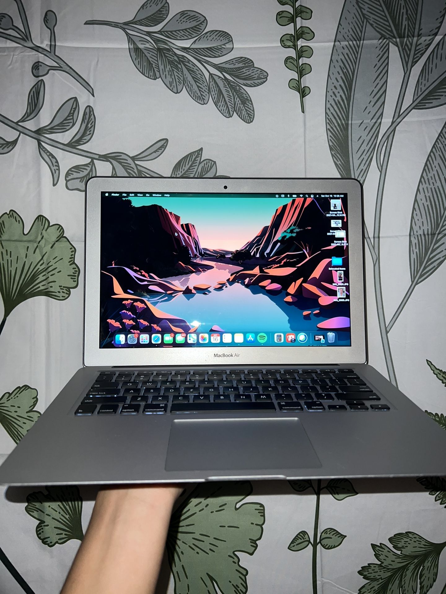 MacBook Air (13-inch Display, Early 2015) 250GB