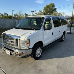 2011 Ford E-350