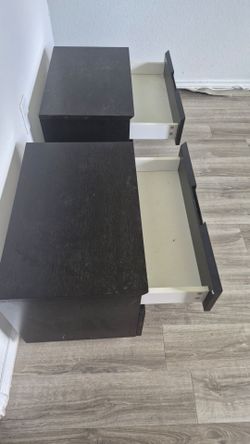 2 Dresser drawers and night tables with easy return drawers