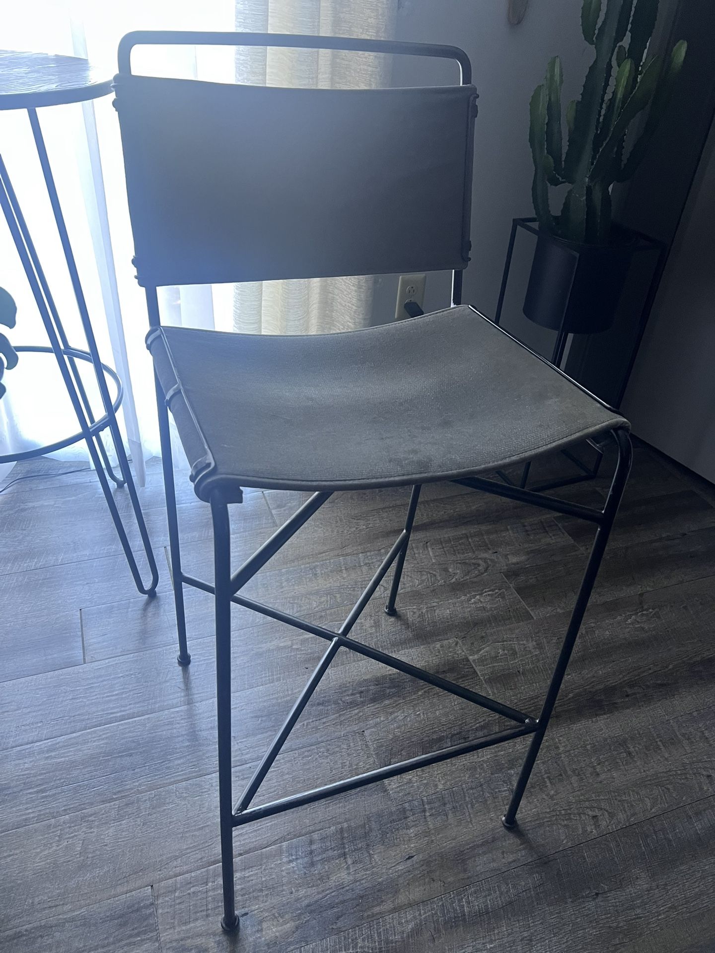 Set Of 4 Metal Barstools 