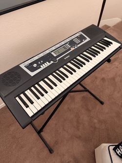 Yamaha 61-Key Electronic Keyboard