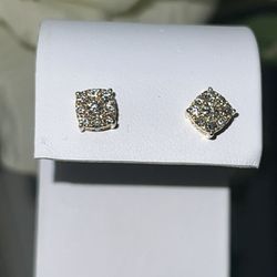 Yellow Gold Diamond Cluster Earrings 
