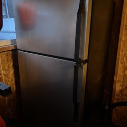 Hotpoint Top Freezer Refrigerator 