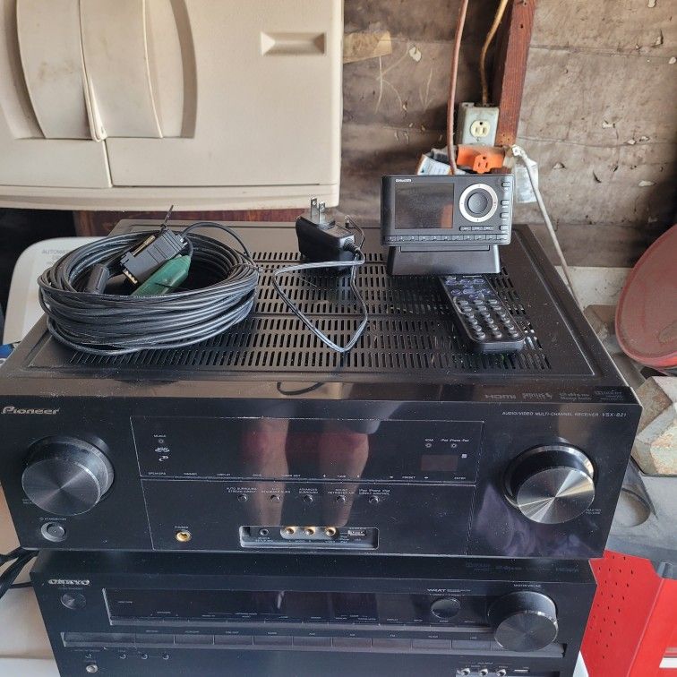 Pioneer Audio Video Multi Channel Receiver VSX-821-K AND ONKYO AV RECEIVER TX-SR313