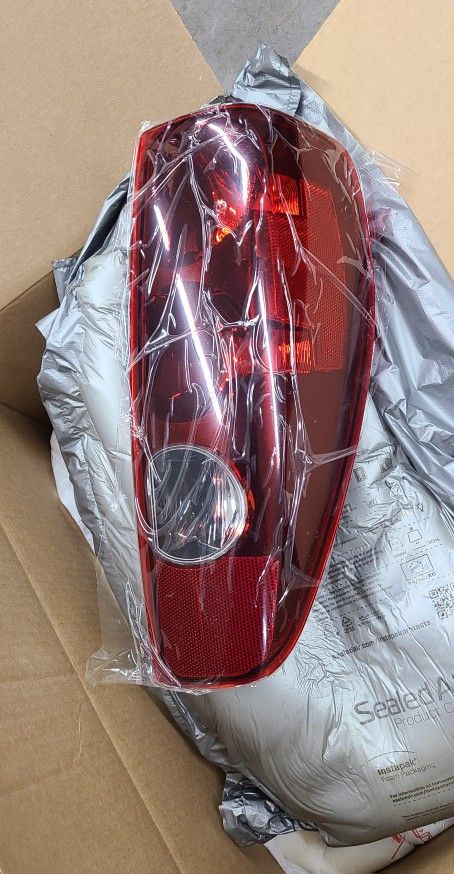 Tailight Assembly R/Side 2004 - 2012 GMC Canyon/Chevy Colorado