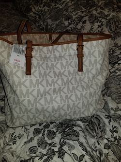 Mk purse
