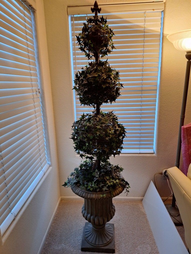 Tall Artificial Topiary (Metal Backing)