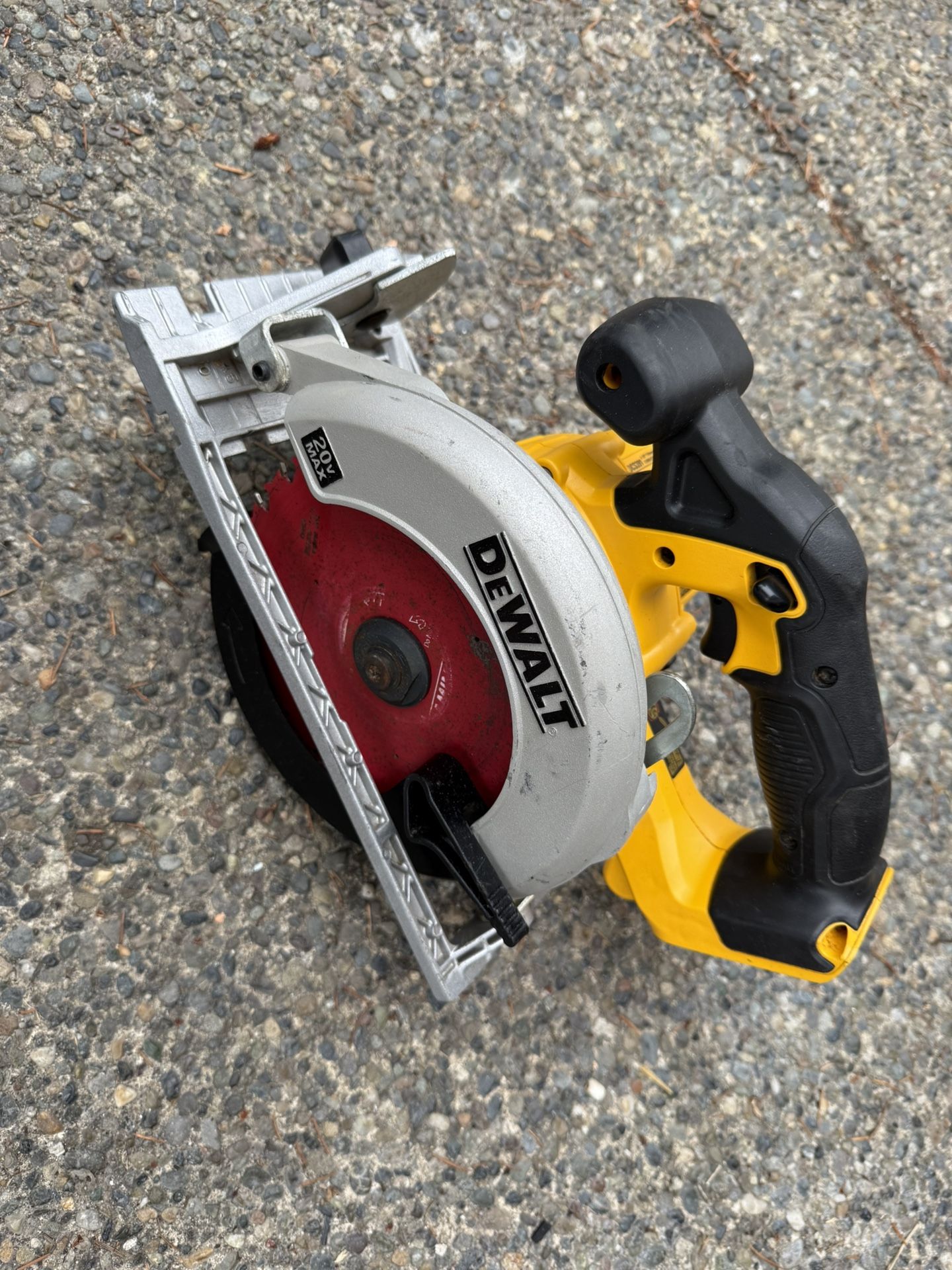 Dewalt 20v 6.5 In Circular Skilsaw