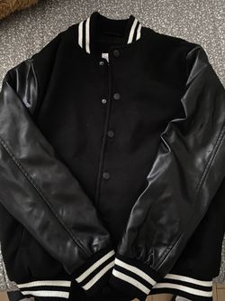 FASHIONNOVA VARSITY JACKET (M)