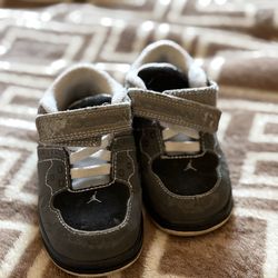 Baby Shoes (Jordans: Size 6c)