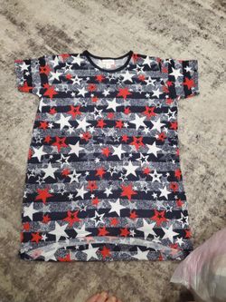 LuLaRoe Stars Print Short Sleeve Top