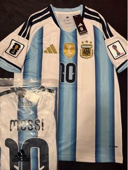 Argentina Home 2026 World Cup Jersey with WC Patches (Lionel Messi 10)🇦🇷⚽️ Sizes - Small to 3XL
