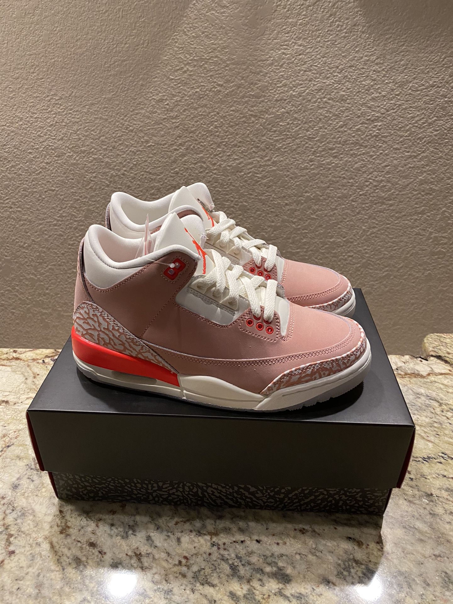 Air Jordan 3 Retro Rust Pink Women S Size 6 For Sale In Scottsdale Az Offerup