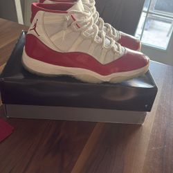 Size 11 Mens Jordan 11 Cherry