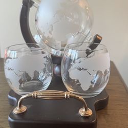 Etched Globe Whiskey Decanter Set w/ Ship & Glasses