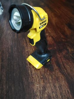 DEWALT 20v max cordless LED work light
