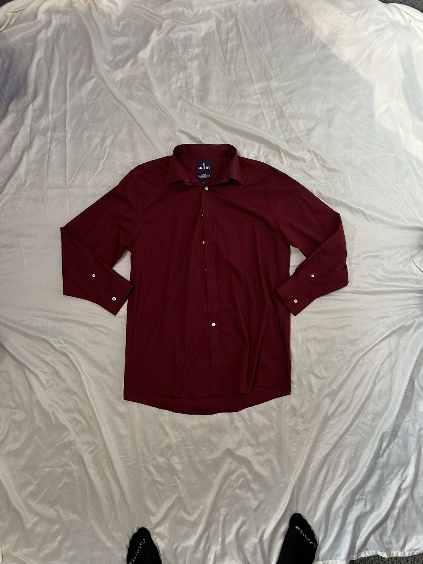 Stafford Travel Easy-Care Dress Shirt – Red (16 32/33 Regular Fit)