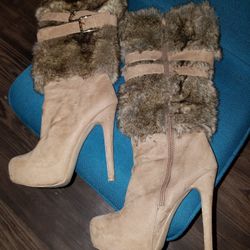 Stiletto Boot size 6.5