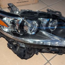 2016-2018 Lexus ES 305 Headlight Left Side OME