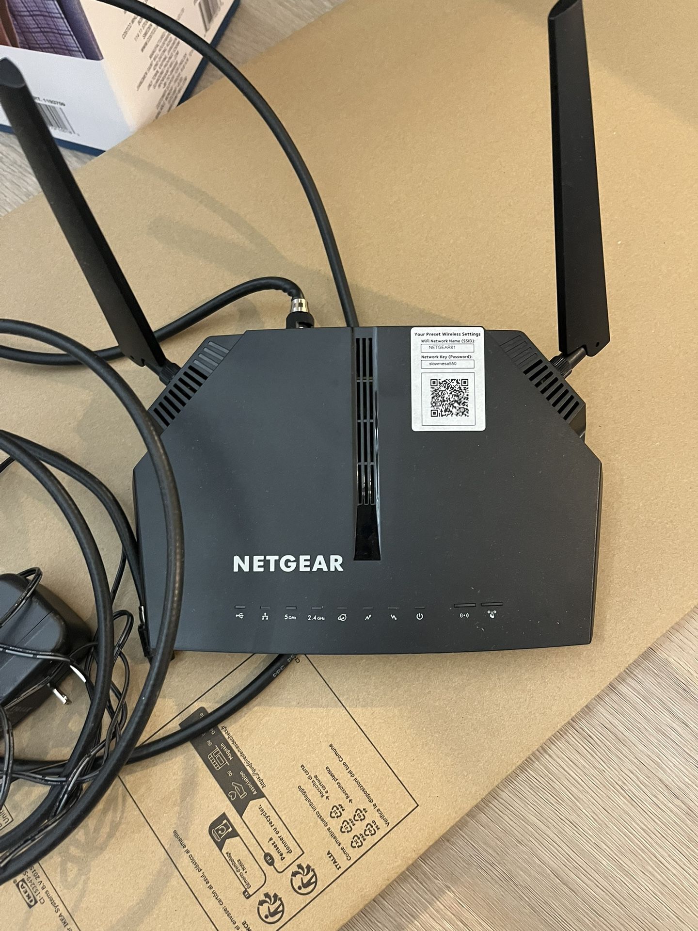 Netgear Cable Modem Wifi Router Combo C6220