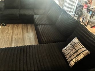 Faux fur Large Sectional Black (Couch) PICK UP ONLY!