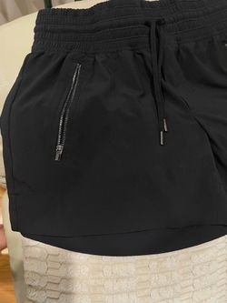 Athleta  Shorts size 2, Elastic waist .