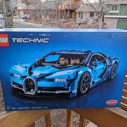 New Sealed Retired LEGOs - Technic + more - 42083, 42157