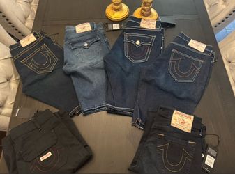 Mens 30,32 true Religion  shorts