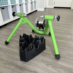 Bundle – Kurt Kinetic Road Machine Bike Trainer + CycleOps Climbing Block/Riser