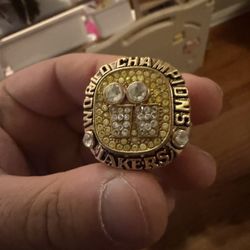 Kobe Bryant Lakers Replica NBA Championship Ring 2008