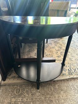 Entry way table