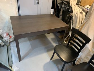 William Sonoma Extendable Table Wt 3 Chairs And Mirror 