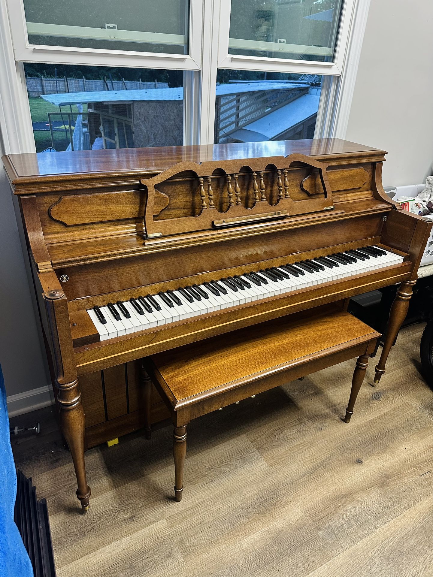 Yamaha Upright Piano-950$