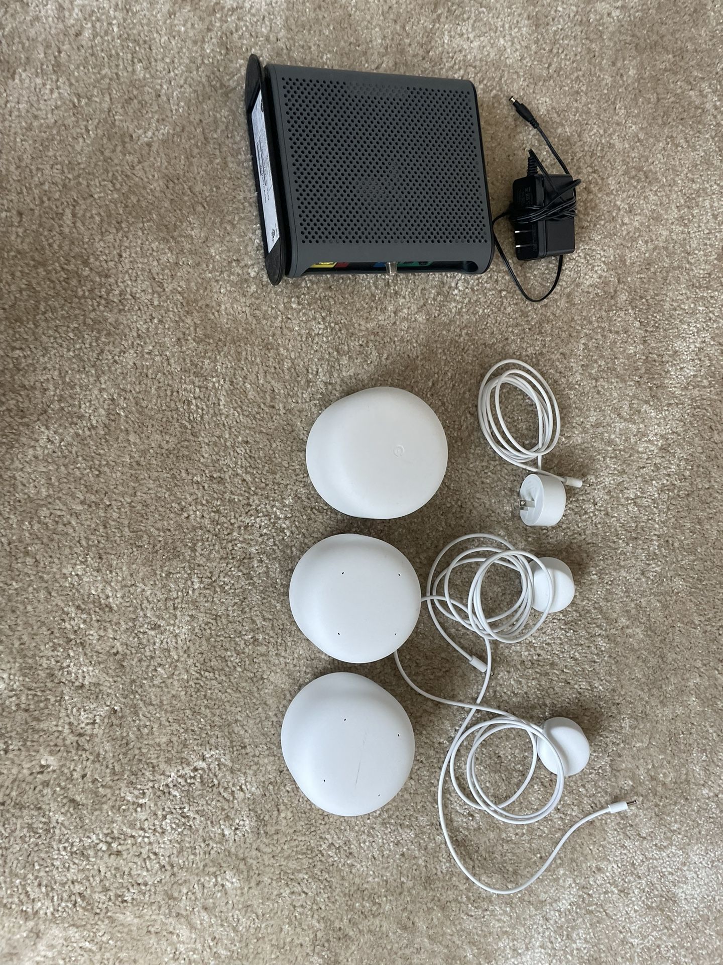 Nest WiFi Router And two Points