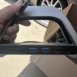 Laptop docking Station