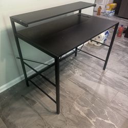 Computer Table - Carbon Fiber