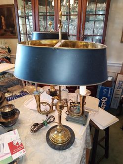 A Pair Of Big Table Lamp's (Gold)