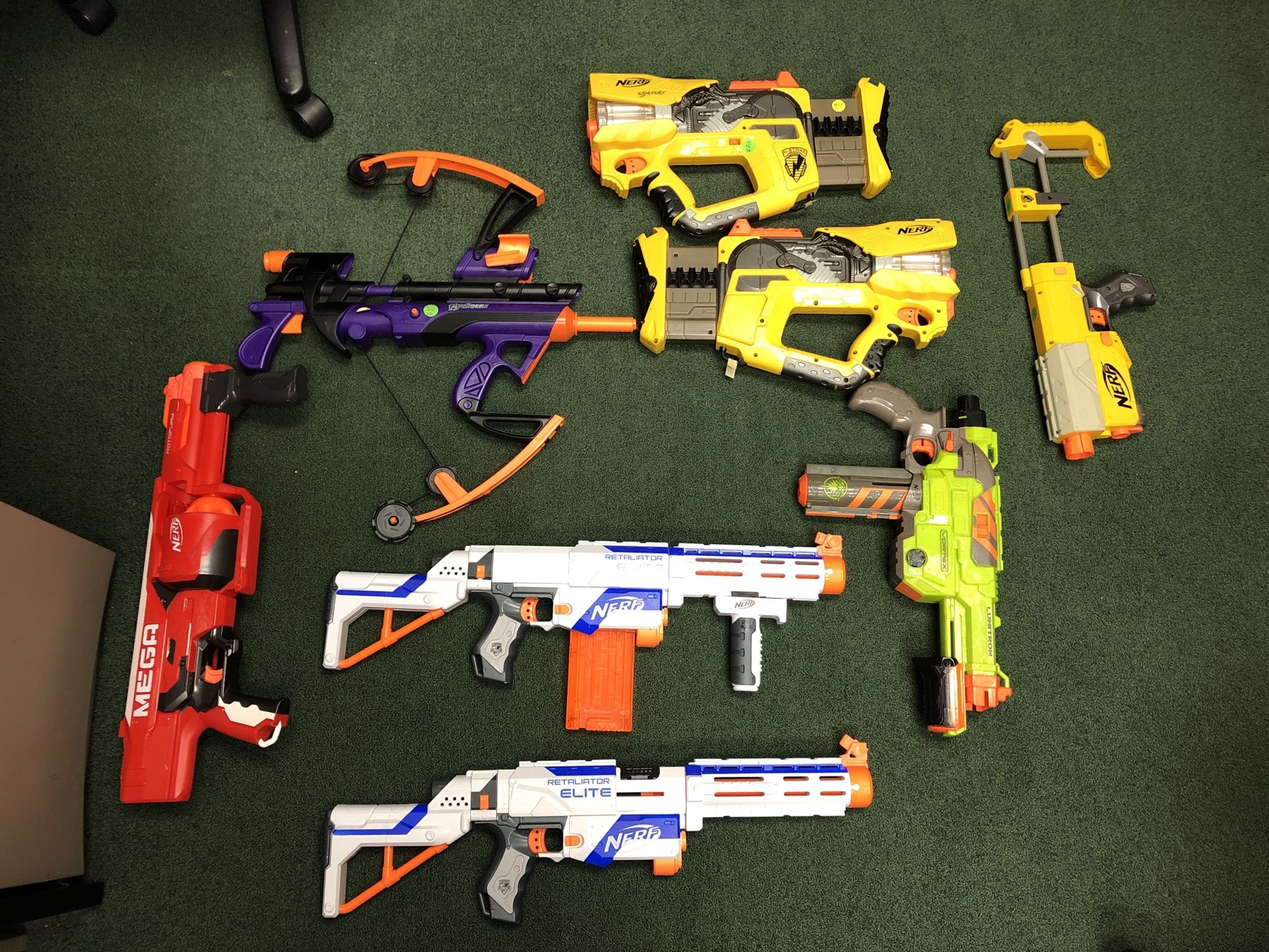 Lot of Nerf Guns of all Sizes Small Medium Large Pistol Rifle