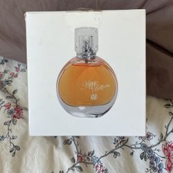 Apple Bottoms Perfume